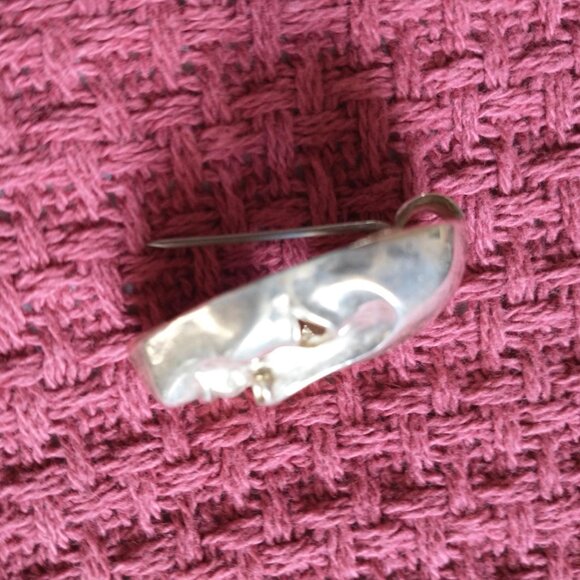 Venetian Carnival Masquerade Mask Pin Brooch in Silver Plate - Picture 6 of 8